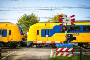 Wacht, er kan nog geen trein komen – hoe overwegen de treinen tegenzitten