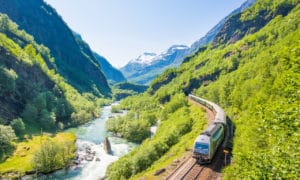 Noorwegen per trein: de mooiste spoorlijnen