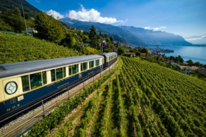 Wegdromen via ‘Zwitserland per trein’: van panoramatreinen tot nostalgische ritten