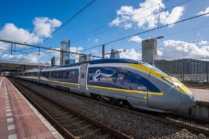 Internationale treinen richting zuiden gehinderd door bom en storing