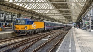 Nightjet-reizigers stranden door defecte bovenleiding: twaalf uur vertraging