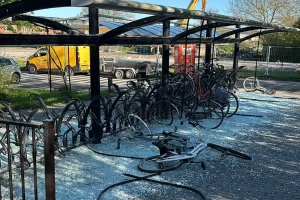Station Delfzijl West ’compleet kapotgeslagen’ – zeker een ton schade